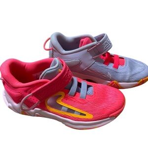 Giannis Immortality 2 Size 1 Y, Basketball Shoes